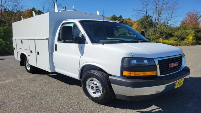 2025 GMC Savana Cutaway Work Van