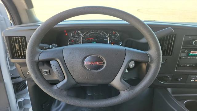2025 GMC Savana Cutaway Work Van