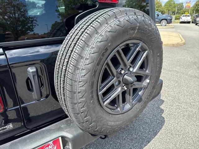2025 Jeep Wrangler 4-Door Summit 4x4