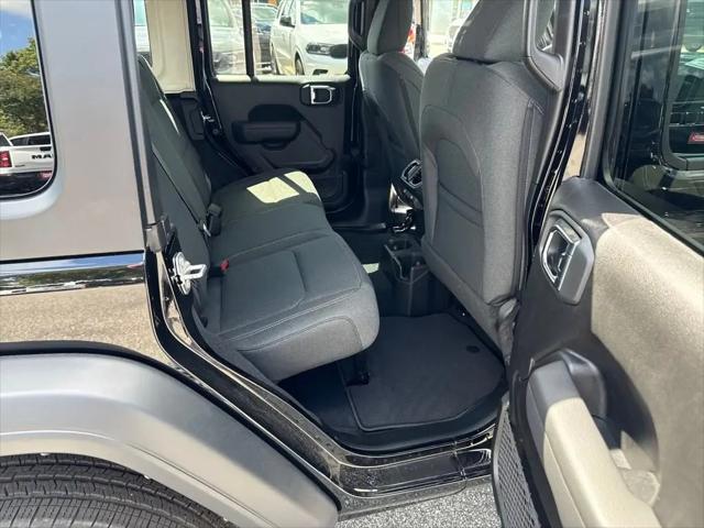 2025 Jeep Wrangler 4-Door Summit 4x4