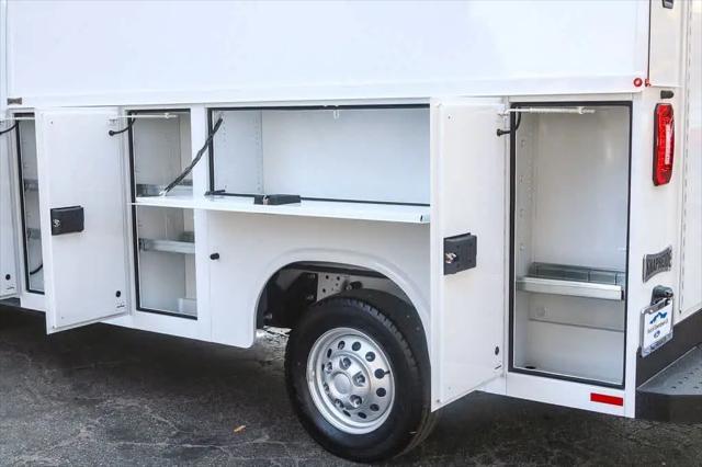 2025 Ford Transit Cutaway Unknown