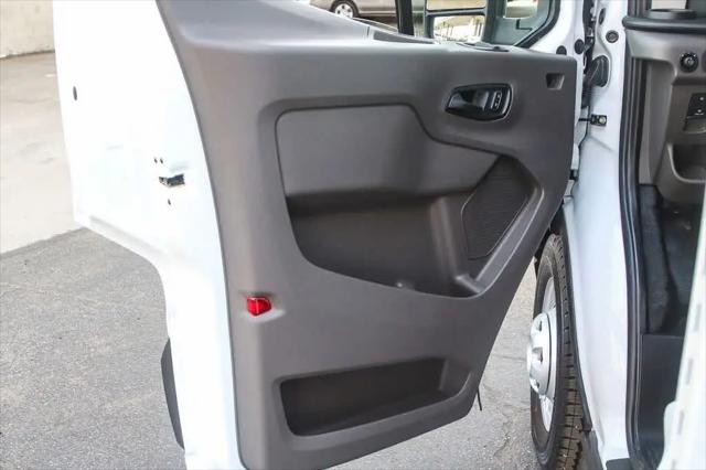 2025 Ford Transit Cutaway Unknown
