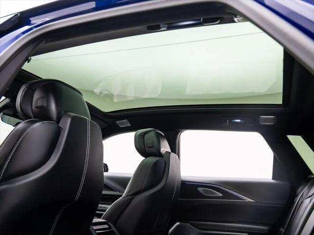 2026 Cadillac iQ V-Series w/1SV