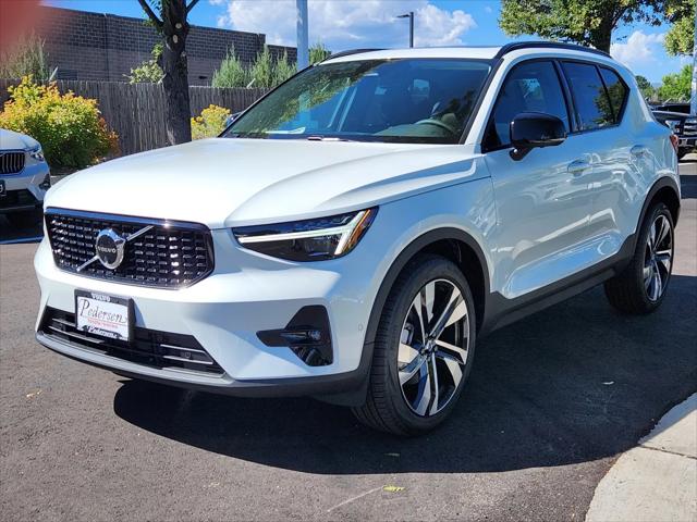 2026 Volvo XC40 Ultra, B5 AWD Gas (mild hybrid), Dark