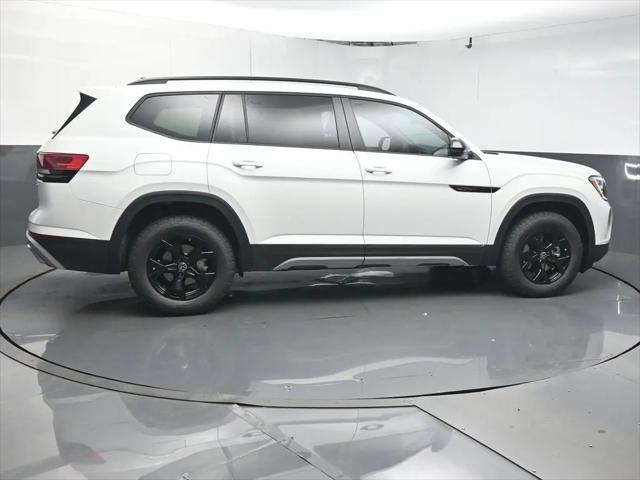 2026 Volkswagen Atlas Peak Edition