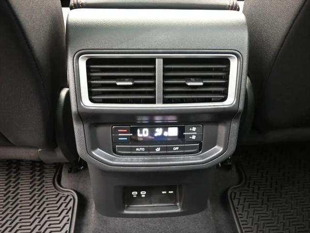 2026 Volkswagen Atlas Peak Edition