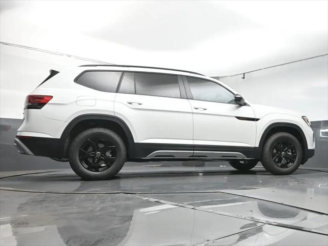 2026 Volkswagen Atlas Peak Edition