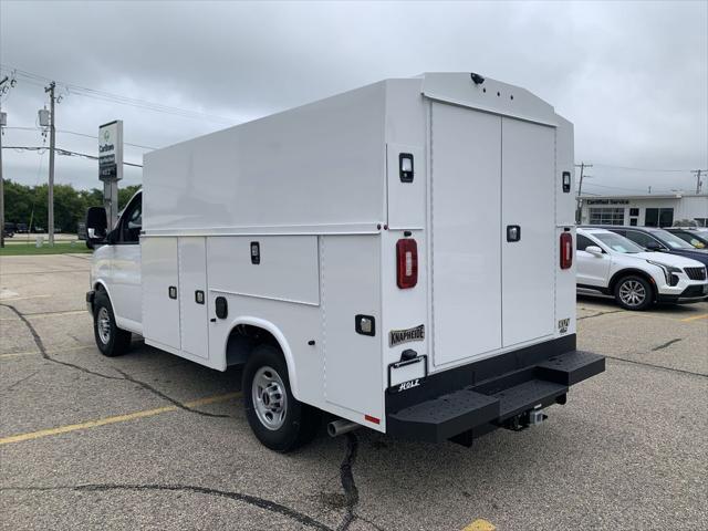 2025 GMC Savana Cutaway Work Van
