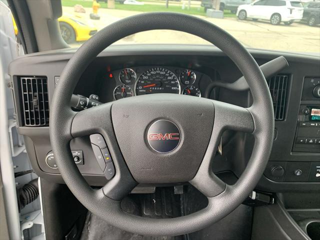 2025 GMC Savana Cutaway Work Van