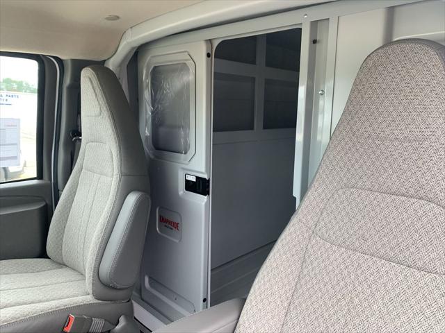 2025 GMC Savana Cutaway Work Van
