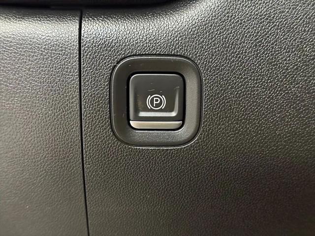 2020 Chevrolet Silverado 1500 4WD Crew Cab Short Bed RST