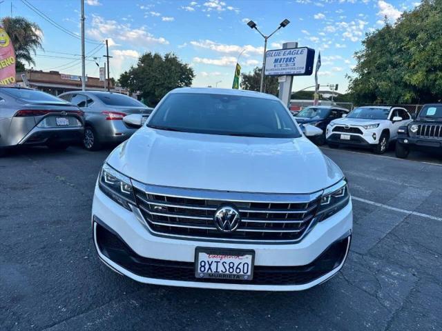 2021 Volkswagen Passat 2.0T R-Line