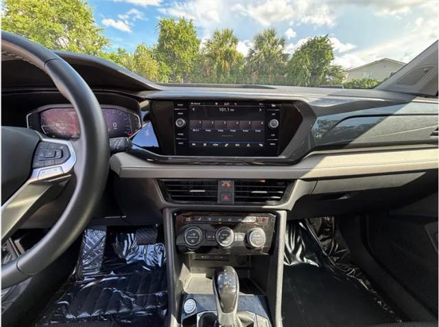 2023 Volkswagen Taos 1.5T SEL