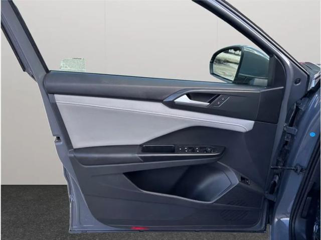 2023 Volkswagen Taos 1.5T SEL
