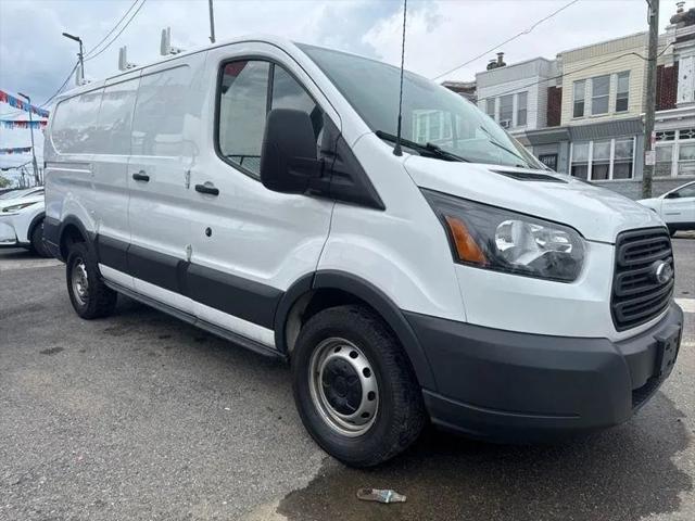 2018 Ford Transit Base w/60/40 Pass-Side Cargo Doors