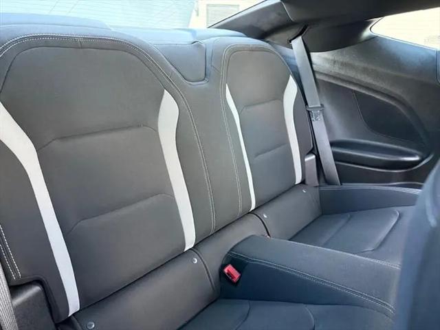 2021 Chevrolet Camaro RWD Coupe 1LT