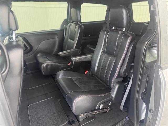 2016 Dodge Grand Caravan R/T