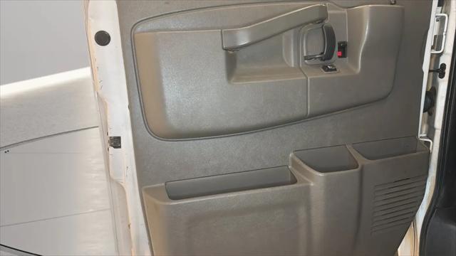 2016 Chevrolet Express LT