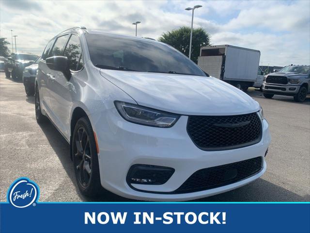 2023 Chrysler Pacifica Limited AWD