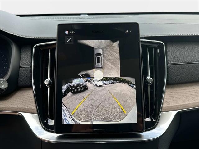 2026 Volvo XC90 Plus, B6 AWD Gas (mild hybrid), Gasoline, Bright, 6 Seats