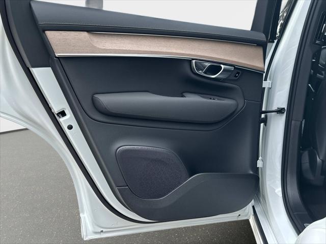 2026 Volvo XC90 Plus, B6 AWD Gas (mild hybrid), Gasoline, Bright, 6 Seats