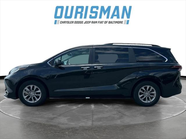 2023 Toyota Sienna XLE