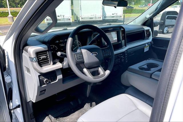 2025 Ford F-450 Super Duty Chassis Cab XL - Photo 6
