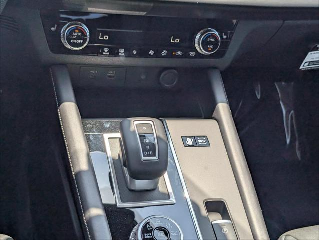 2025 Mitsubishi Outlander PHEV SE S-AWC