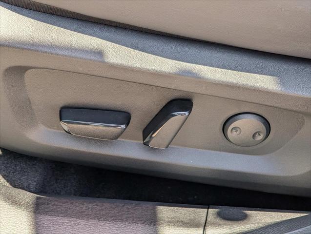 2025 Mitsubishi Outlander PHEV SE S-AWC
