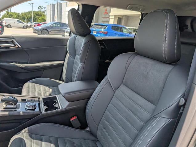 2025 Mitsubishi Outlander PHEV SE S-AWC