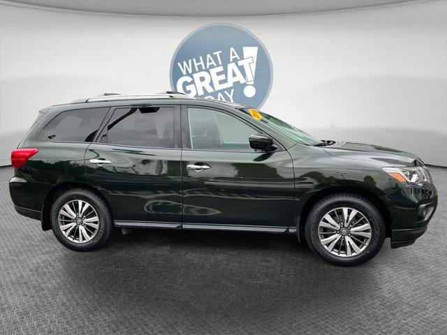 2019 Nissan Pathfinder SV