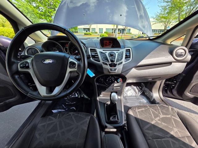2012 Ford Fiesta SES