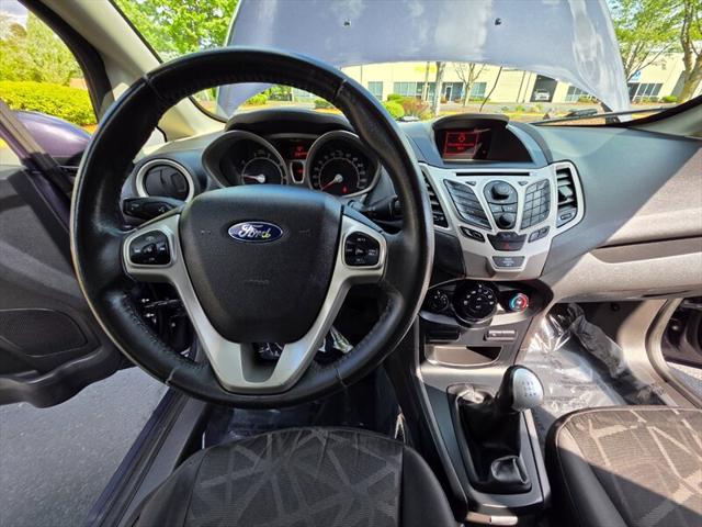 2012 Ford Fiesta SES