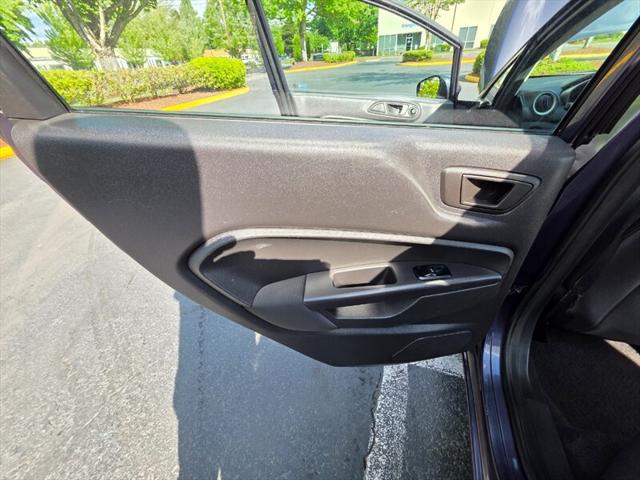 2012 Ford Fiesta SES