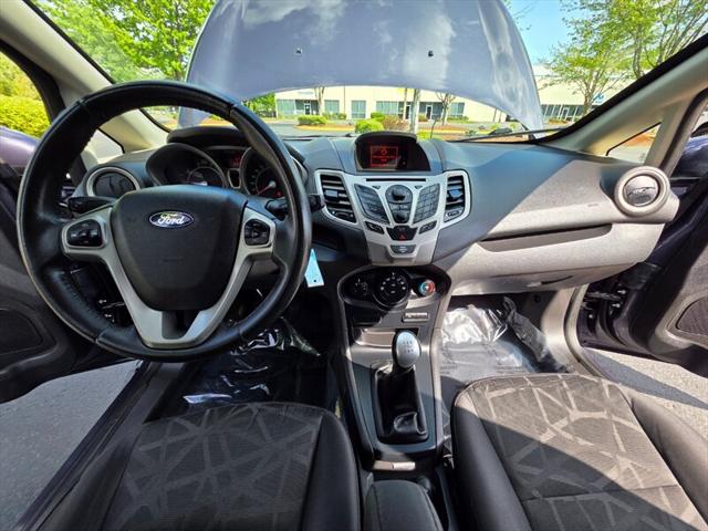 2012 Ford Fiesta SES