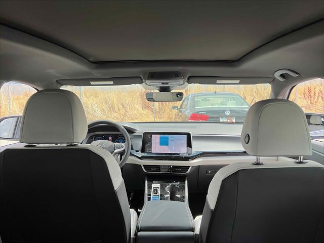 2026 Volkswagen Atlas Cross Sport 2.0T SEL Premium R-Line