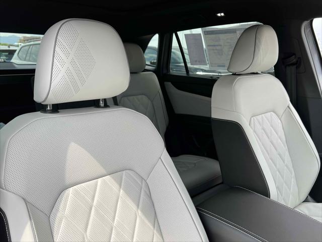 2026 Volkswagen Atlas Cross Sport 2.0T SEL Premium R-Line