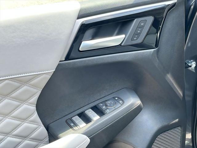 2025 Mitsubishi Outlander PHEV SEL S-AWC