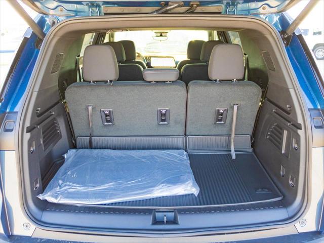 2026 Chevrolet Traverse FWD LT