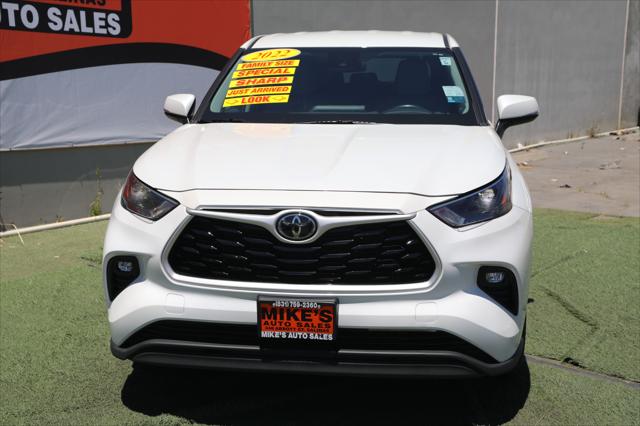 2022 Toyota Highlander LE