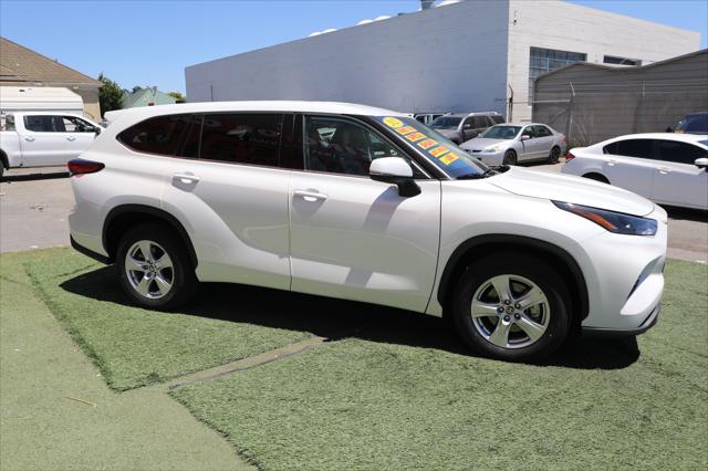 2022 Toyota Highlander LE