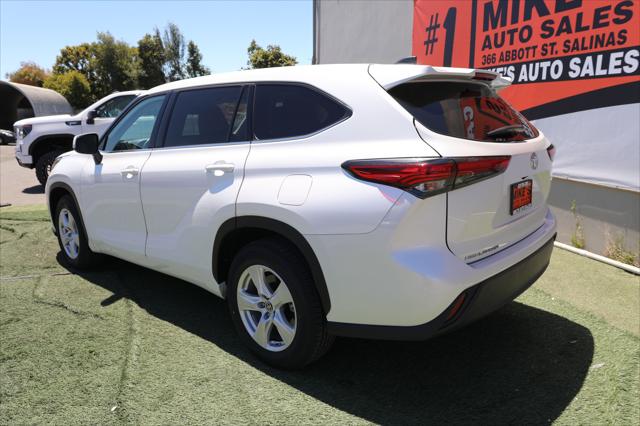2022 Toyota Highlander LE