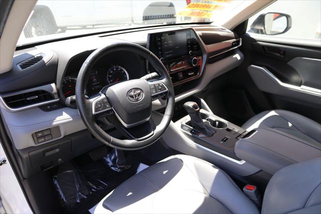 2022 Toyota Highlander LE