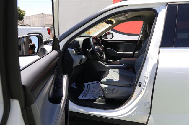 2022 Toyota Highlander LE