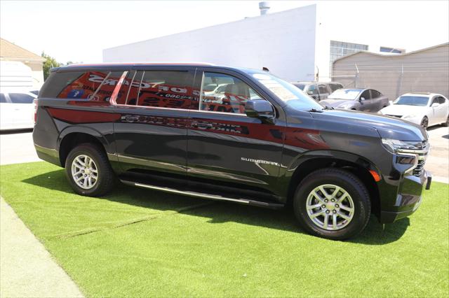 2022 Chevrolet Suburban 2WD LT