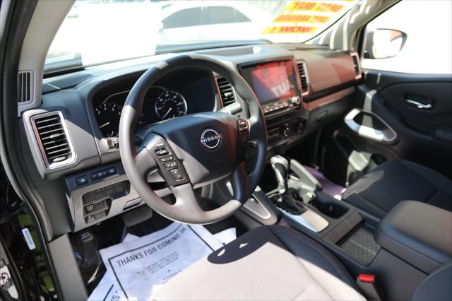 2022 Nissan Frontier Crew Cab SV 4x2