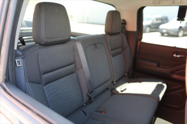 2022 Nissan Frontier Crew Cab SV 4x2