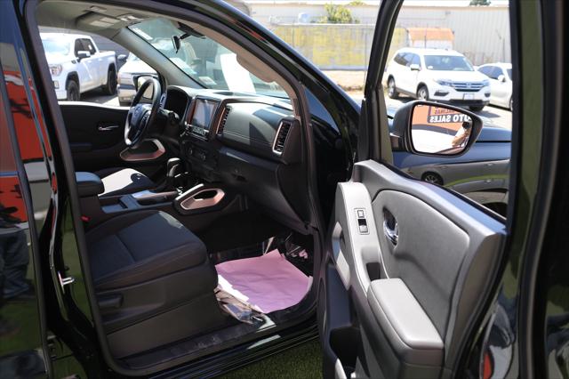 2022 Nissan Frontier Crew Cab SV 4x2