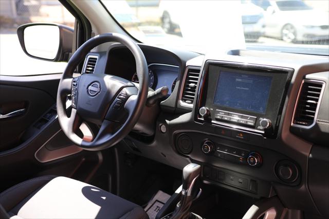 2022 Nissan Frontier Crew Cab SV 4x2