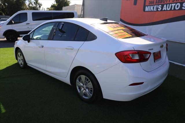 2018 Chevrolet Cruze LS Auto